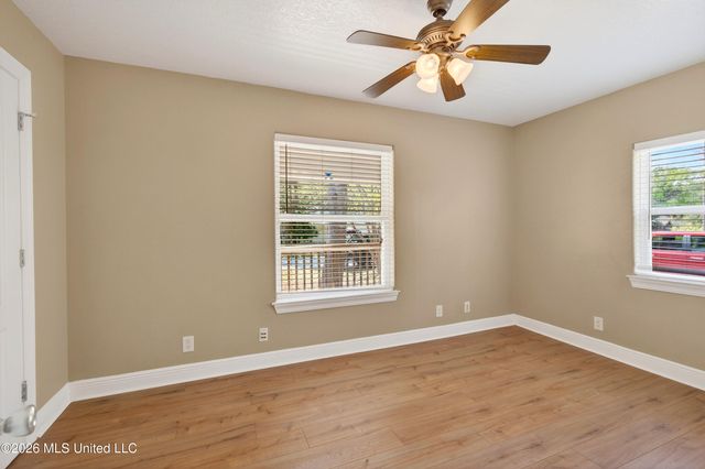 1332 Oak Street, Ocean Springs, MS 39564