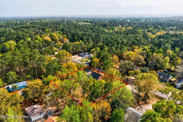 1332 Oak Street, Ocean Springs, MS 39564