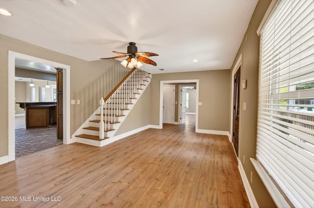 1332 Oak Street, Ocean Springs, MS 39564