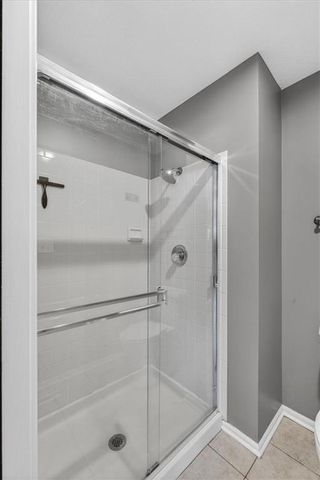 1541 NE Neawanna Drive, Lee's Summit, MO 64086