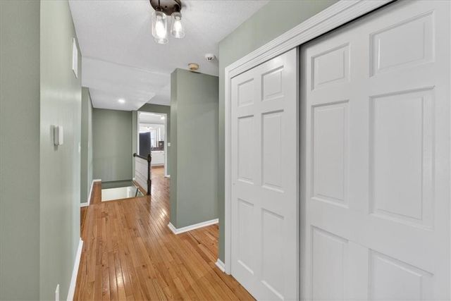 1541 NE Neawanna Drive, Lee's Summit, MO 64086