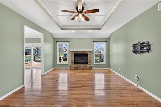 1541 NE Neawanna Drive, Lee's Summit, MO 64086