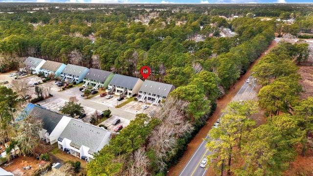 421 Cambridge Cir Apt F5, Murrells Inlet, SC 29576