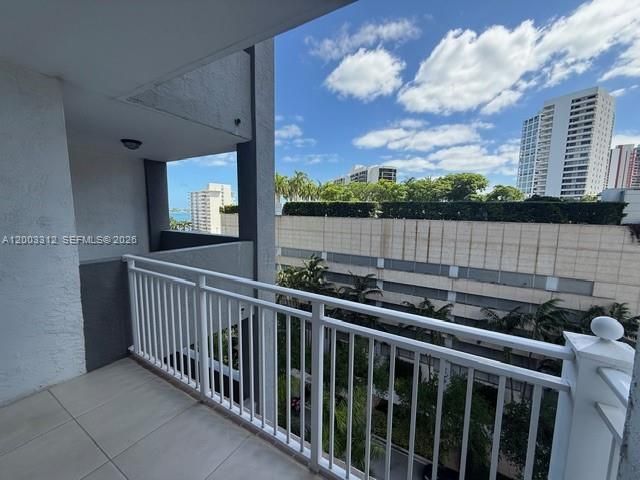 185 SE 14th Ter 808, Miami, FL 33131