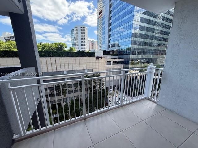 185 SE 14th Ter 808, Miami, FL 33131