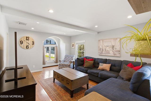 45 Compton Street, Belford, NJ 07718