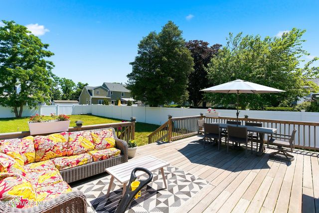 45 Compton Street, Belford, NJ 07718