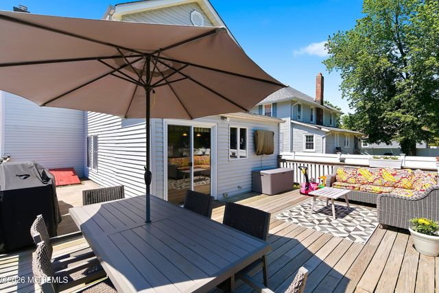 45 Compton Street, Belford, NJ 07718