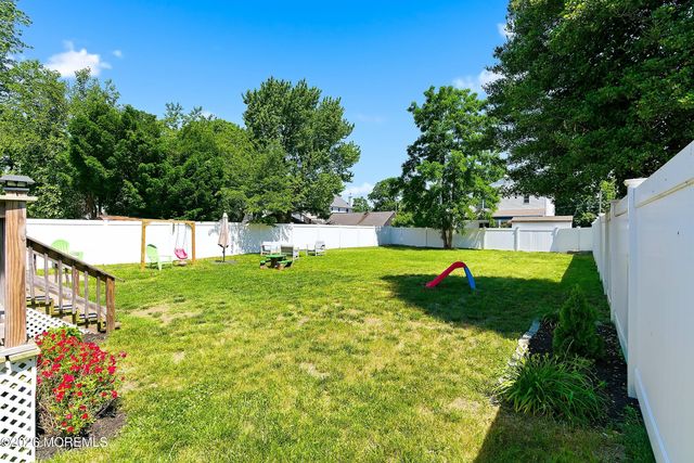 45 Compton Street, Belford, NJ 07718