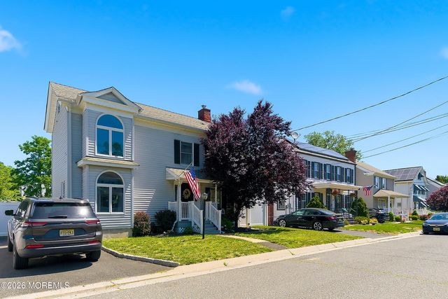 45 Compton Street, Belford, NJ 07718