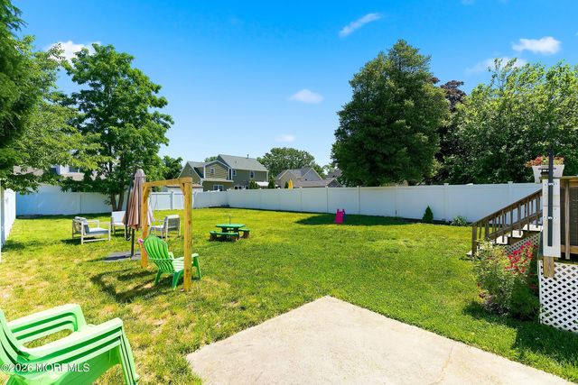 45 Compton Street, Belford, NJ 07718