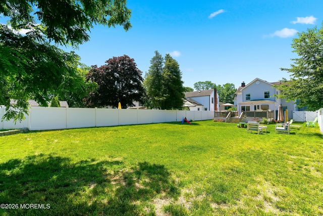 45 Compton Street, Belford, NJ 07718