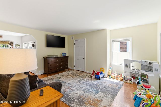 45 Compton Street, Belford, NJ 07718