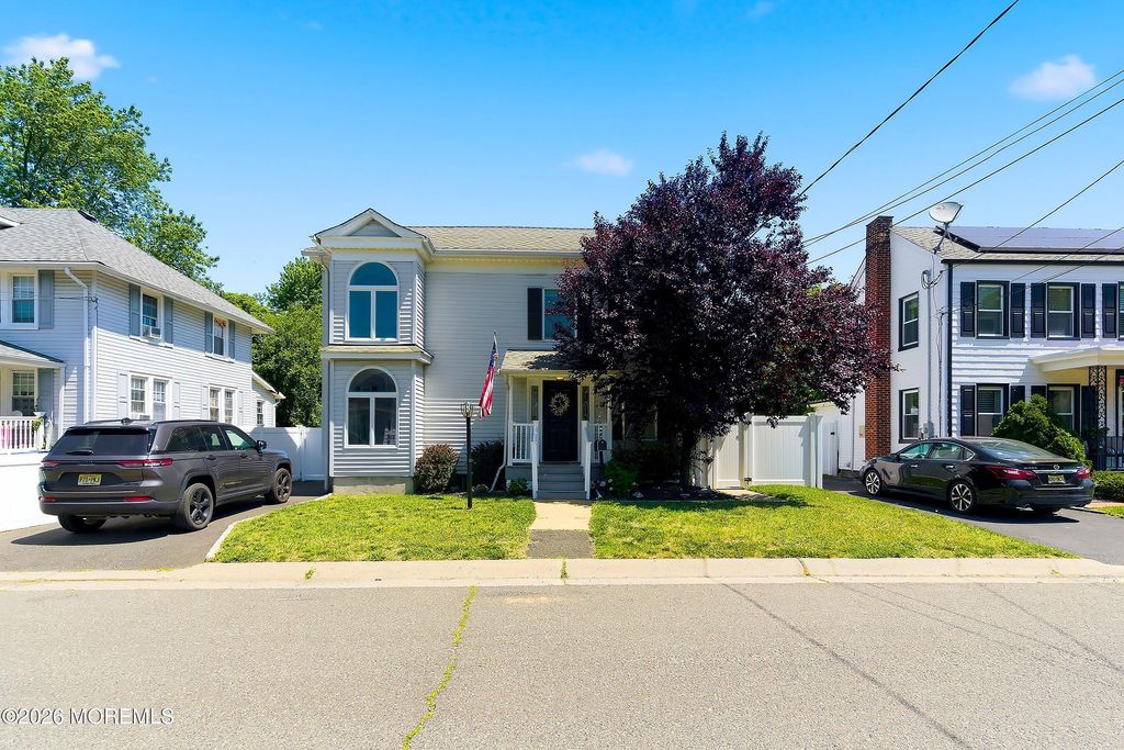 45 Compton Street, Belford, NJ 07718