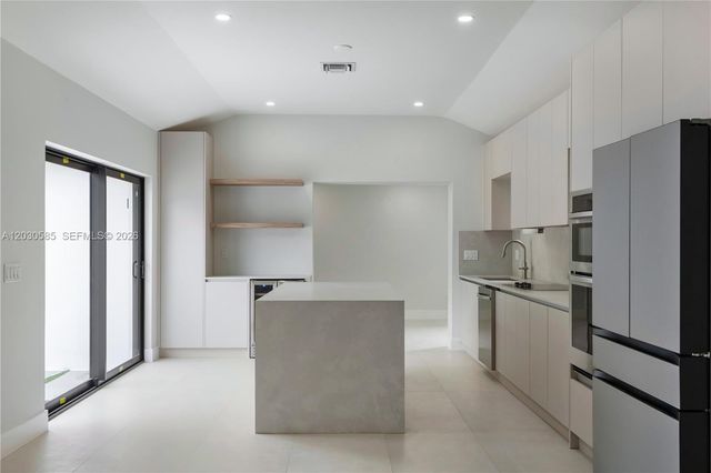2286 SW 21st Avenue, Miami, FL 33145