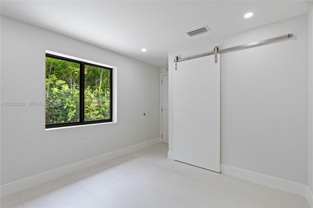 2286 SW 21st Avenue, Miami, FL 33145