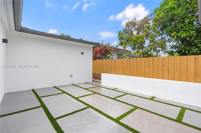 2286 SW 21st Avenue, Miami, FL 33145