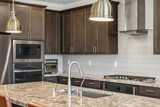 9457 Quintero Ave, Elk Grove, CA 95624