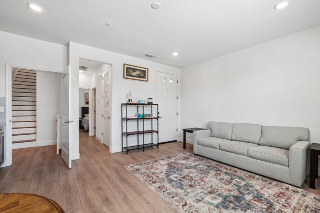 9457 Quintero Ave, Elk Grove, CA 95624
