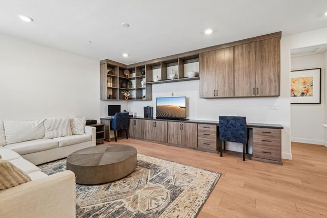 9457 Quintero Ave, Elk Grove, CA 95624