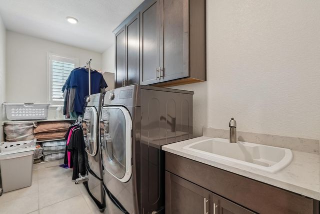 9457 Quintero Ave, Elk Grove, CA 95624