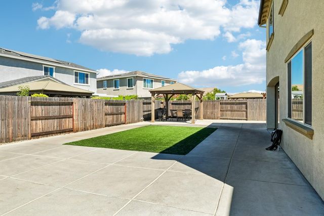 9457 Quintero Ave, Elk Grove, CA 95624