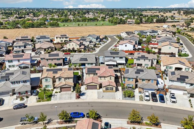9457 Quintero Ave, Elk Grove, CA 95624