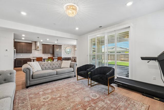 9457 Quintero Ave, Elk Grove, CA 95624
