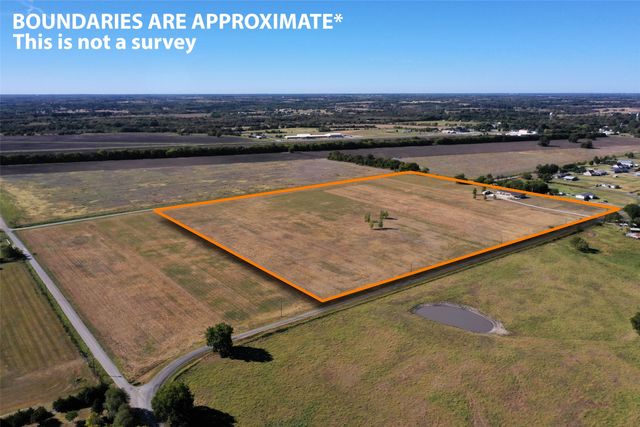 1158 County Road 1240, Savoy, TX 75479