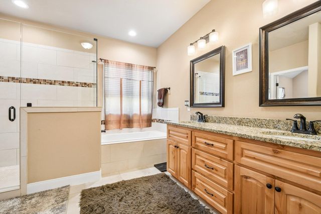 141 Upola CT, Bastrop, TX 78602