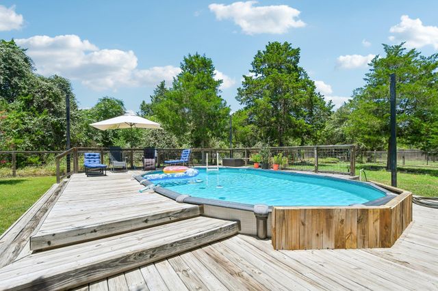 141 Upola CT, Bastrop, TX 78602