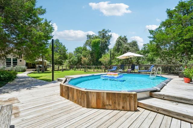 141 Upola CT, Bastrop, TX 78602