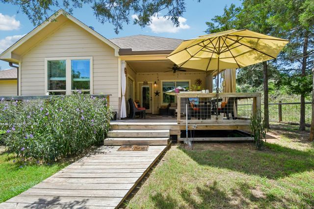 141 Upola CT, Bastrop, TX 78602