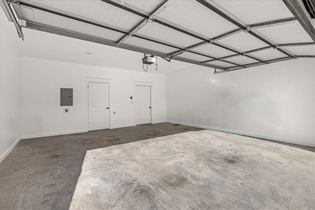 2821 W Persimmon Street, Rogers, AR 72756