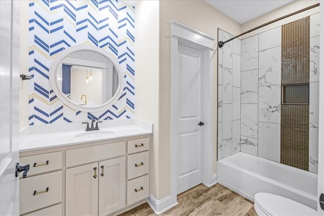 2821 W Persimmon Street, Rogers, AR 72756