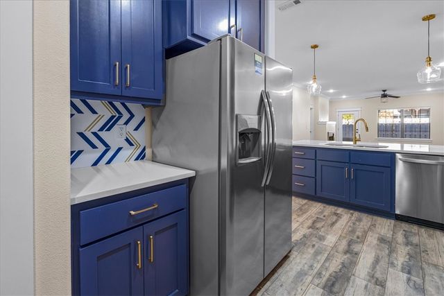 2821 W Persimmon Street, Rogers, AR 72756