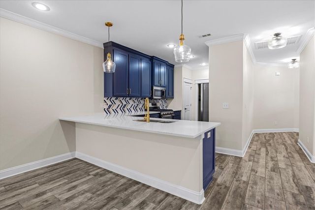 2821 W Persimmon Street, Rogers, AR 72756