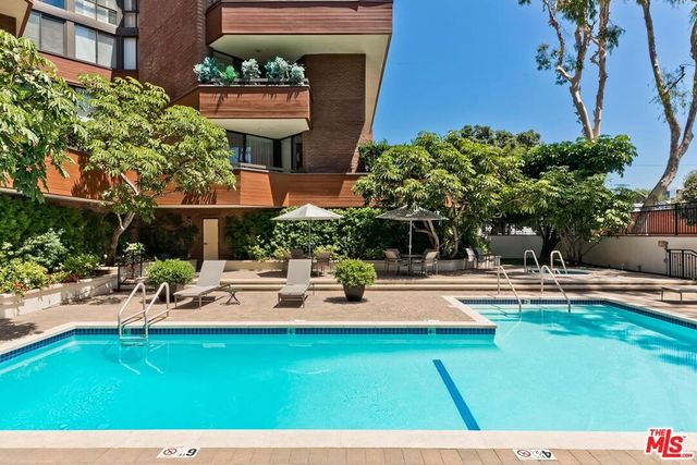 300 N Swall Drive 107, Beverly Hills, CA 90211