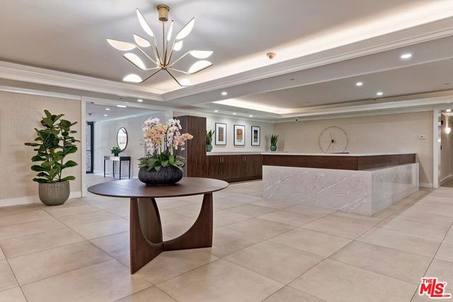 300 N Swall Drive 107, Beverly Hills, CA 90211