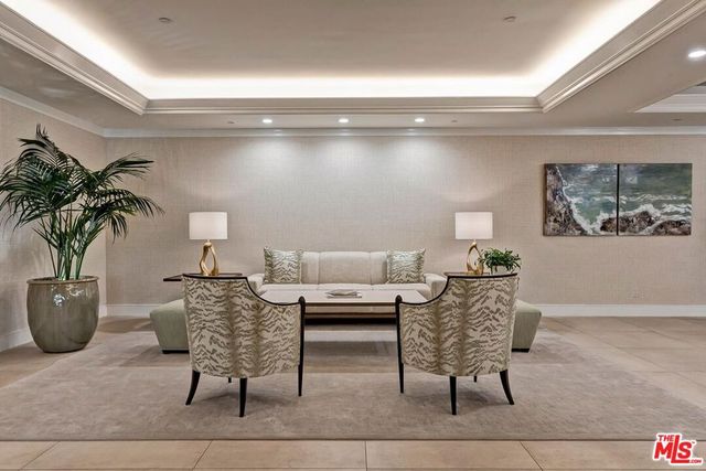 300 N Swall Drive 107, Beverly Hills, CA 90211