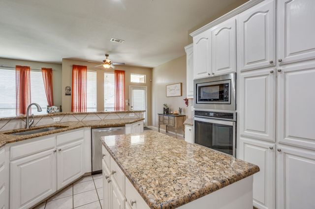 779 Little Ridge Court, Burleson, TX 76028