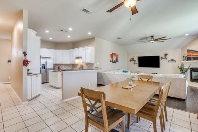 779 Little Ridge Court, Burleson, TX 76028