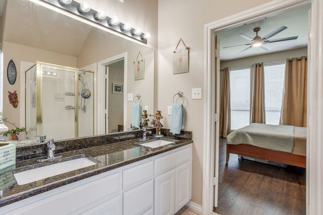779 Little Ridge Court, Burleson, TX 76028