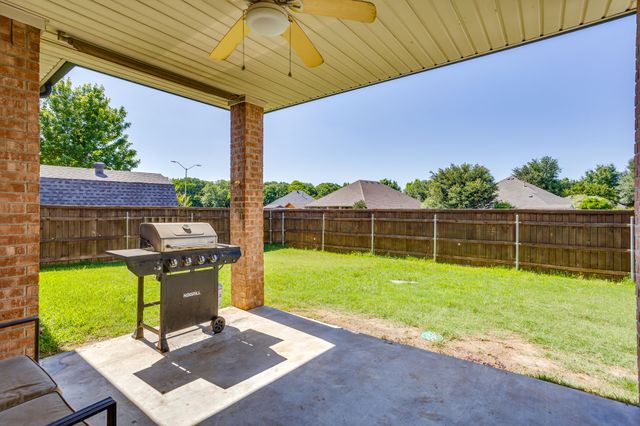 779 Little Ridge Court, Burleson, TX 76028