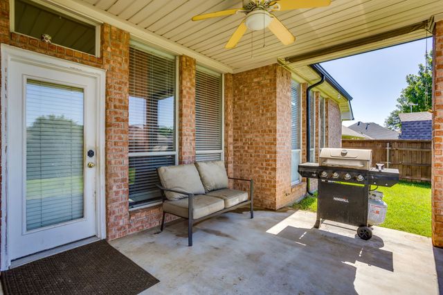 779 Little Ridge Court, Burleson, TX 76028
