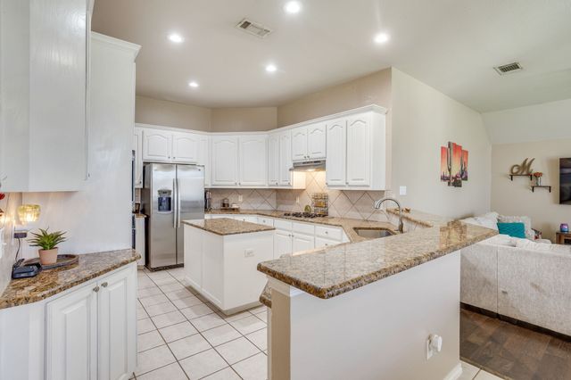 779 Little Ridge Court, Burleson, TX 76028