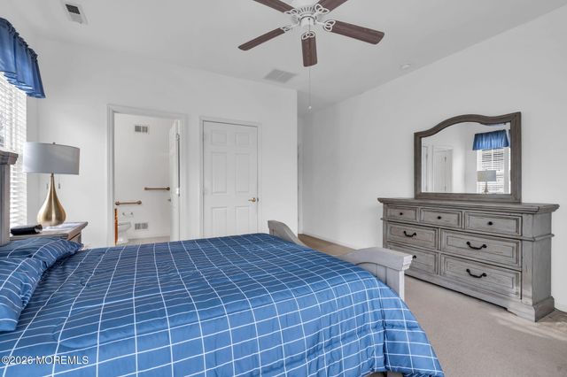 1 Tara Court, Manchester, NJ 08759