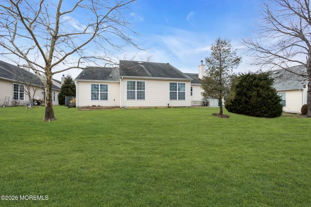 1 Tara Court, Manchester, NJ 08759