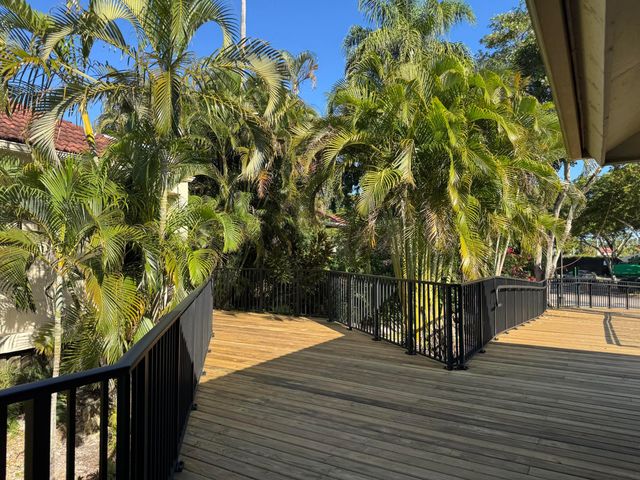 112 Lake Emerald Drive 204, Oakland Park, FL 33309