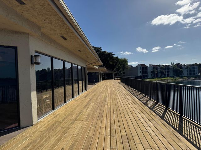 112 Lake Emerald Drive 204, Oakland Park, FL 33309